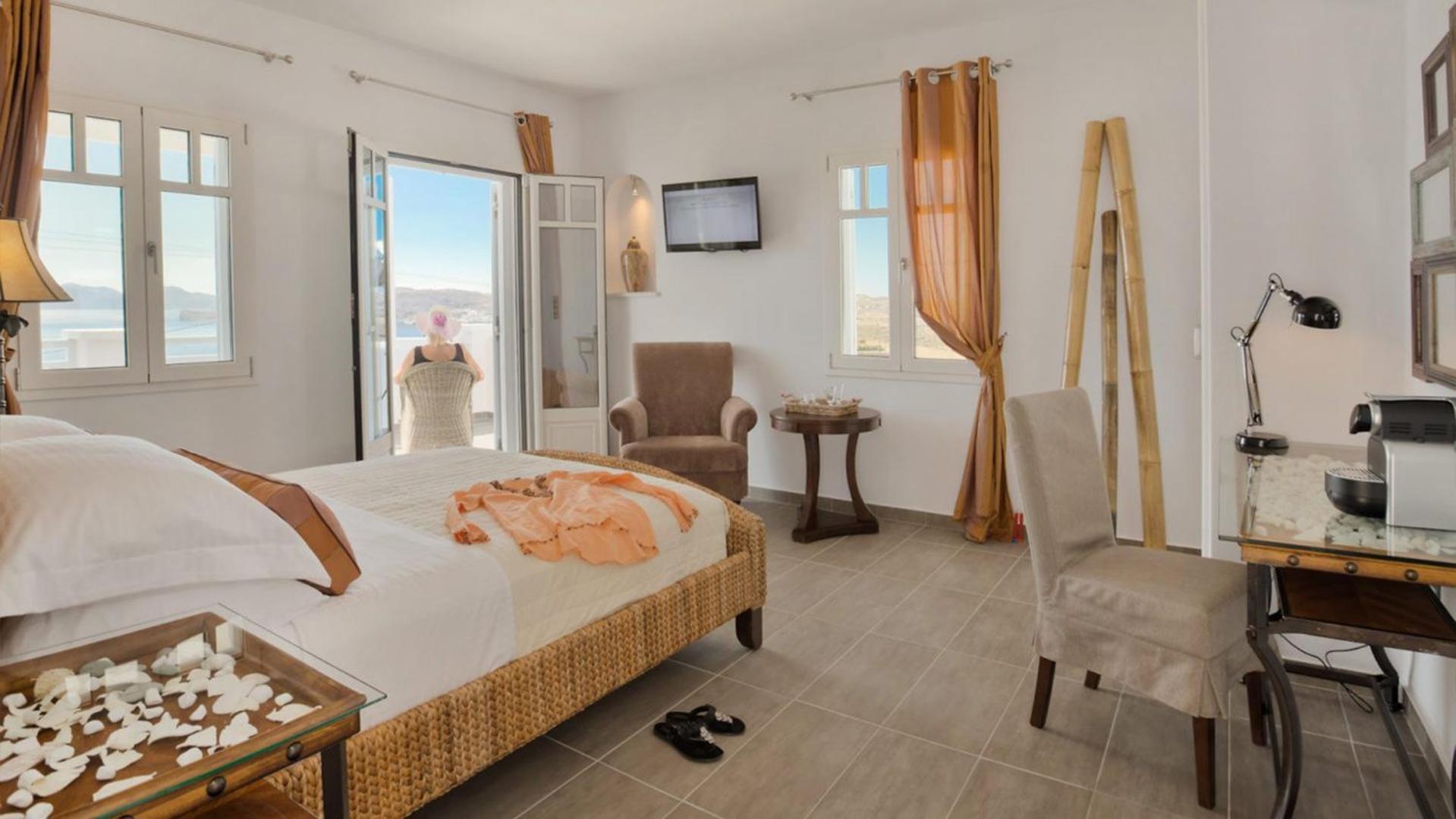 Miland Suites Adamantas  ภายนอก รูปภาพ