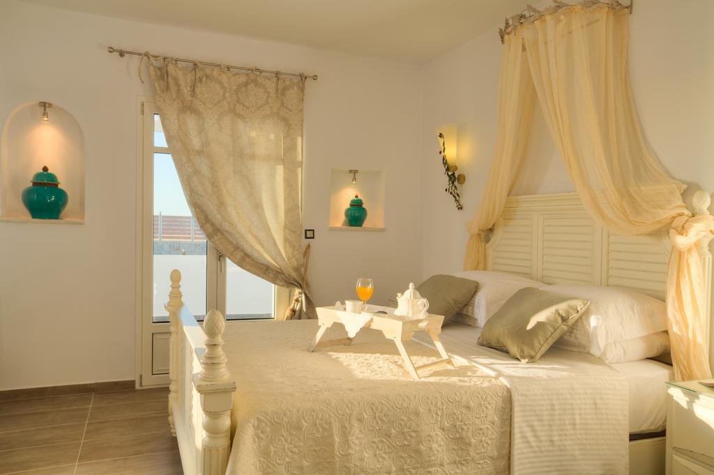 Miland Suites Adamantas  ภายนอก รูปภาพ