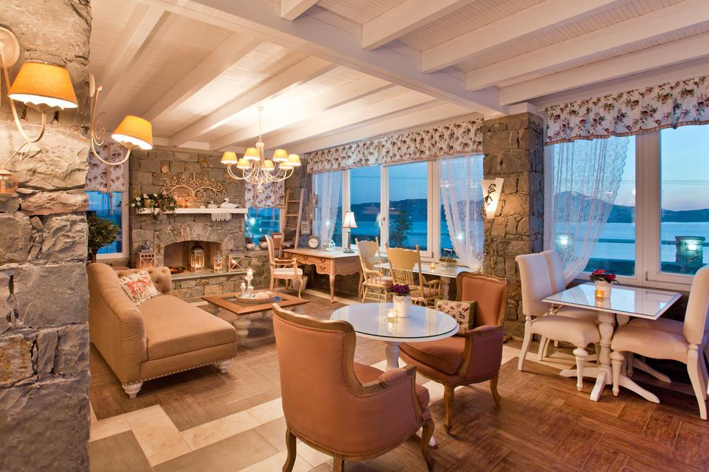 Miland Suites Adamantas  ภายนอก รูปภาพ